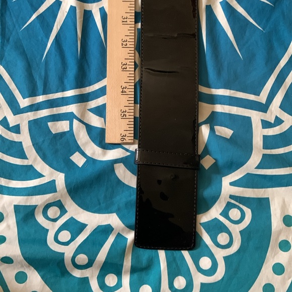 Banana Republic patent leather wide belt size medium. Black - Picture 10 of 10
